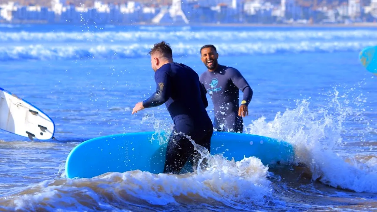 En surflektion i skummet