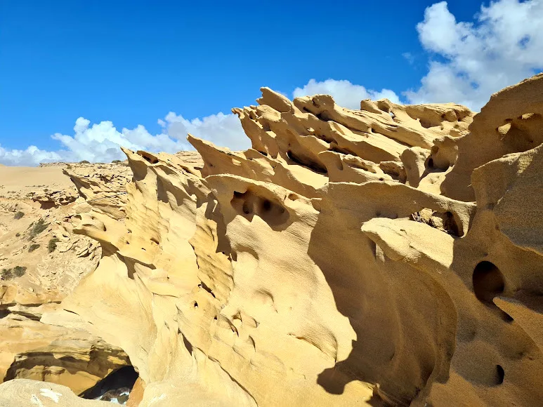 La costa atlantica del Marocco — Surf e giro in cammello sulle dune di Timlalin
